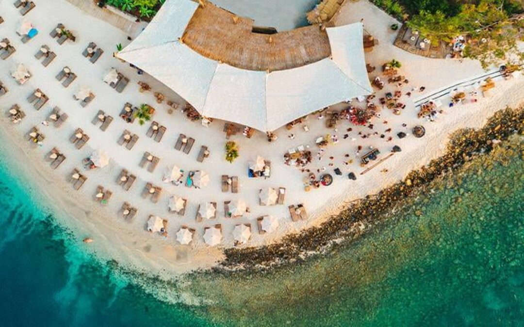 🏖️ BEACHES & NATURAL BEAUTY